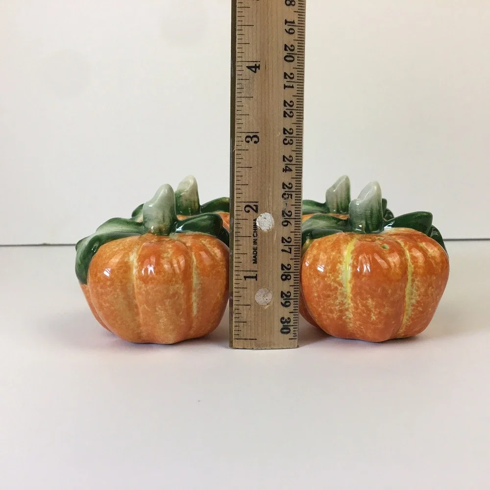 2 Sets of Orange Pumpkins Salt and Pepper Shakers Ceramic w Plastic Corks Autumn